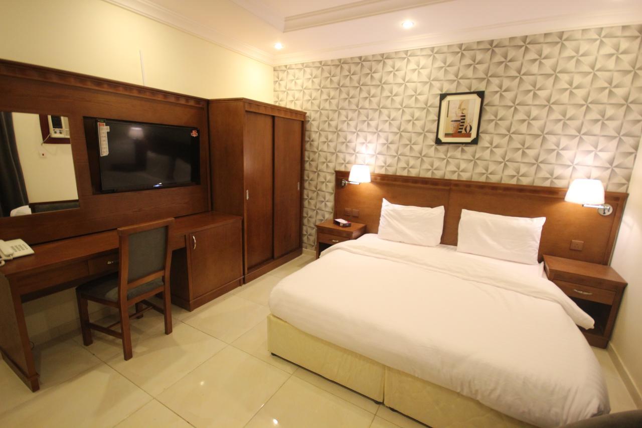 Al-Salamah - Lamasat Palace Suites เจดดาห์ ภายนอก รูปภาพ